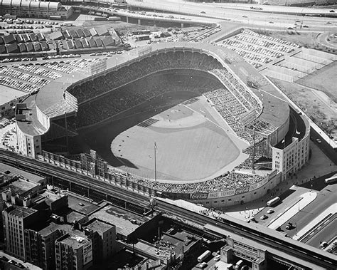 yankee stadium dimensions 1956
